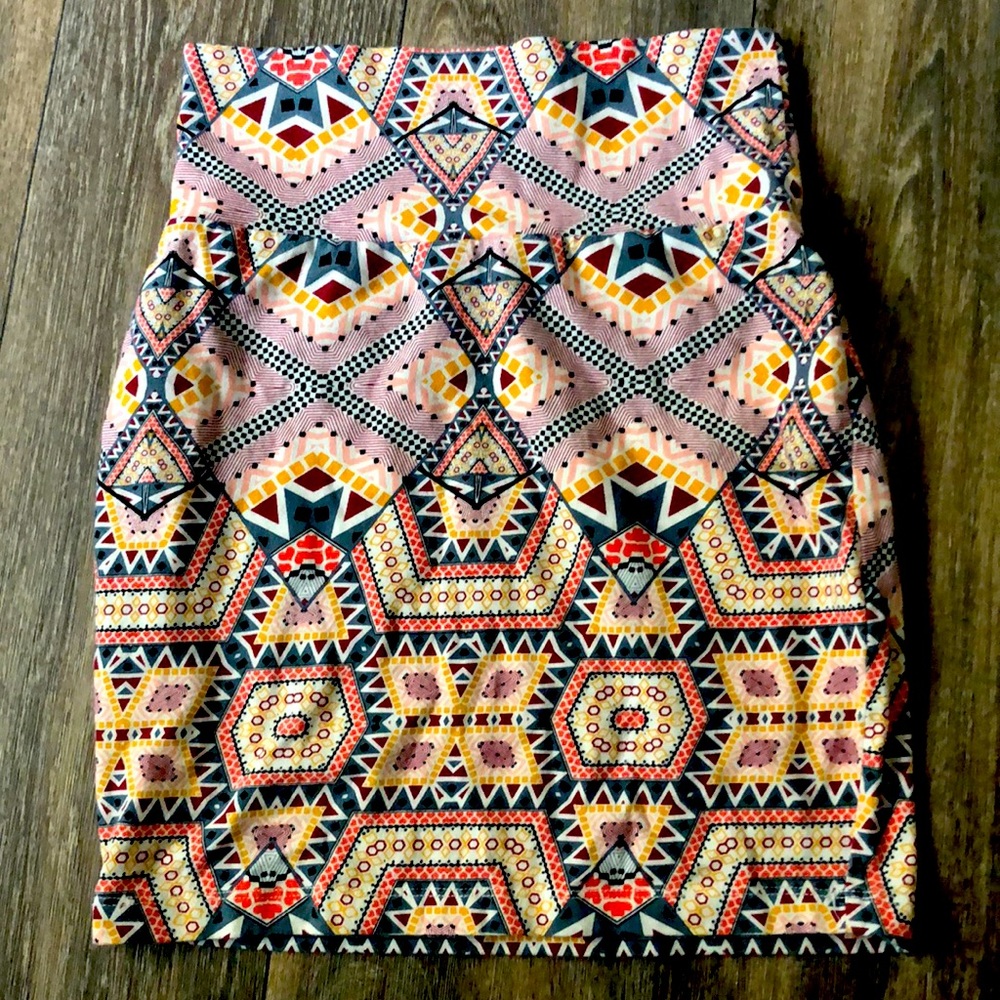 Cute tribal print Mini skirt